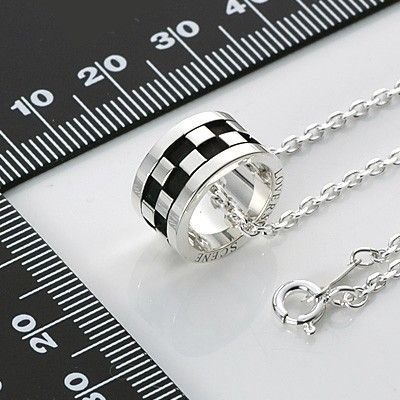 シルバーネックレス