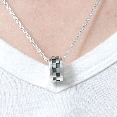 シルバーネックレス