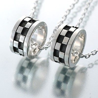 シルバーペアネックレス