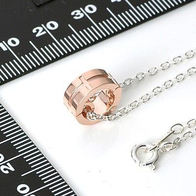 シルバーネックレス