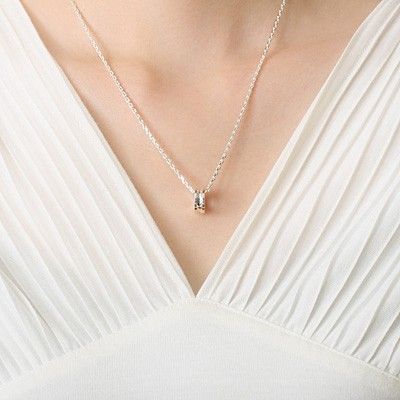 シルバーネックレス