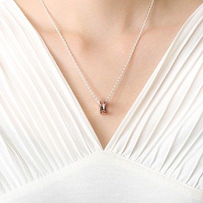 シルバーネックレス