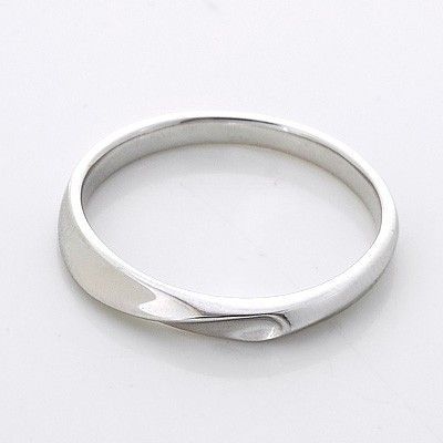 ホワイトゴールドリング