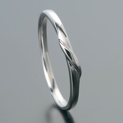 ホワイトゴールドリング