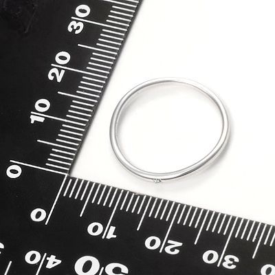 ホワイトゴールドリング