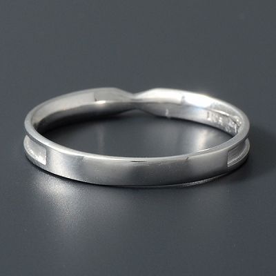 ホワイトゴールドリング