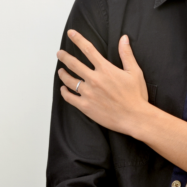 ホワイトゴールドリング