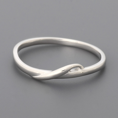 ホワイトゴールドリング