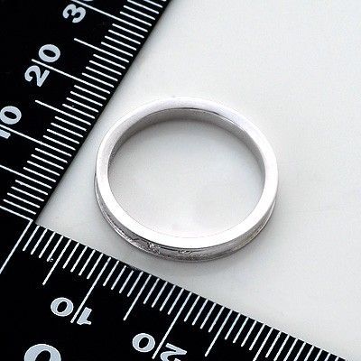 ホワイトゴールドリング