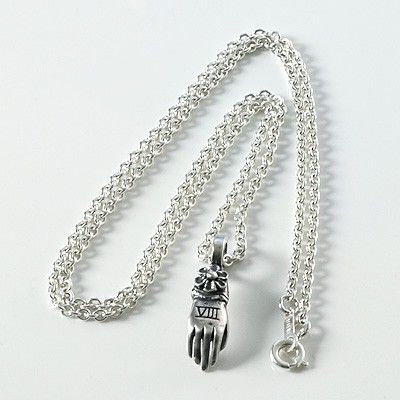 シルバーネックレス