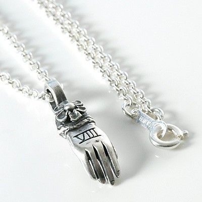 シルバーネックレス