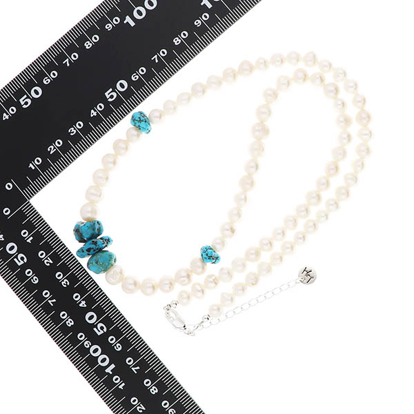 ビーズネックレス