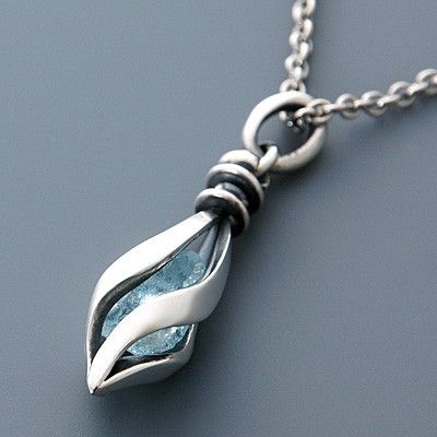 シルバーネックレス