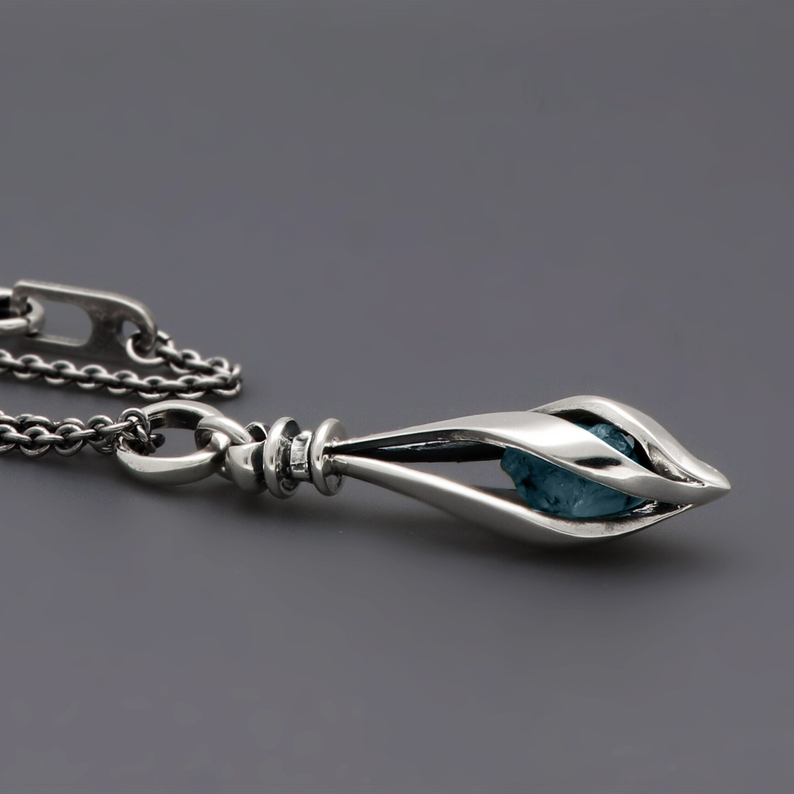 シルバーネックレス