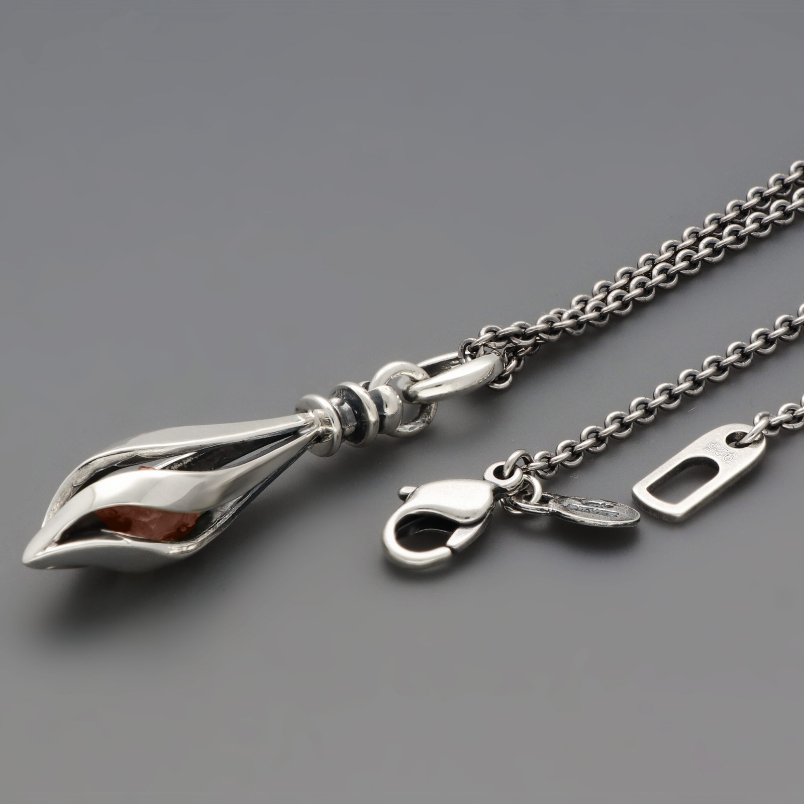 シルバーネックレス