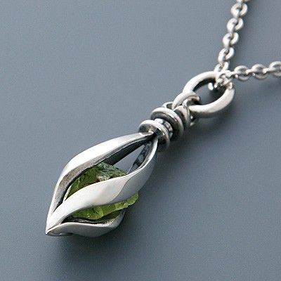 シルバーネックレス