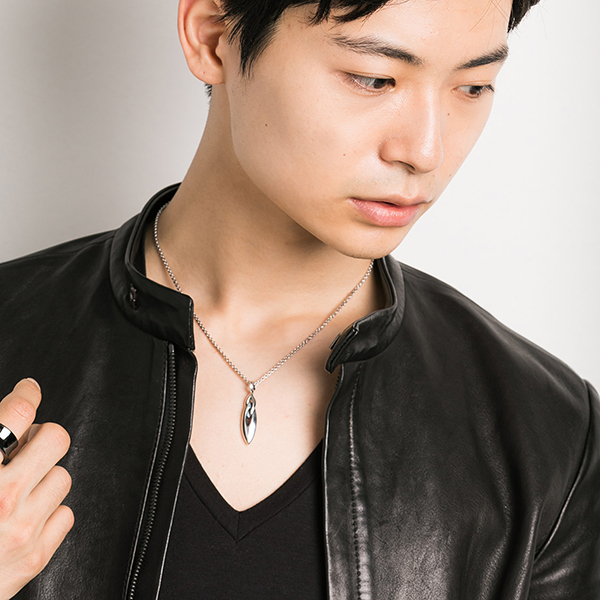 シルバーネックレス