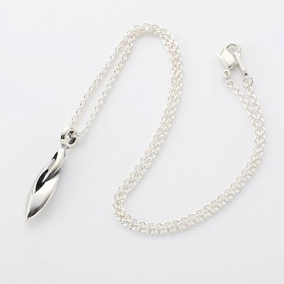 シルバーネックレス