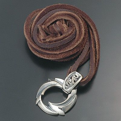 レザーネックレス