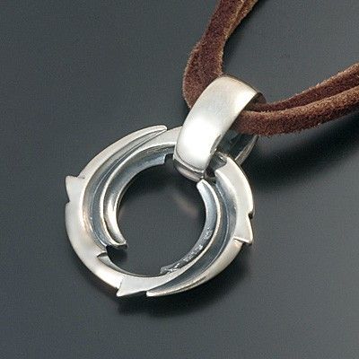 レザーネックレス