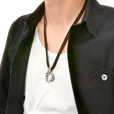 レザーネックレス