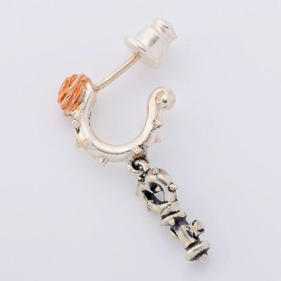 シルバースタッドピアス