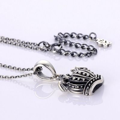 シルバーネックレス