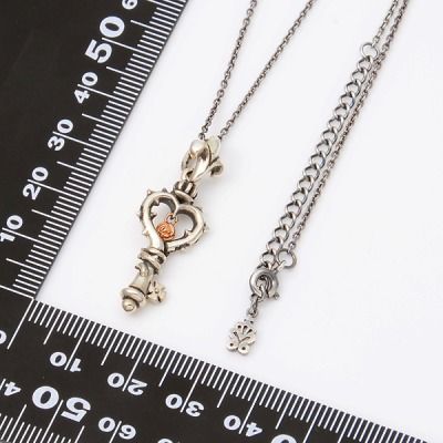 シルバーネックレス