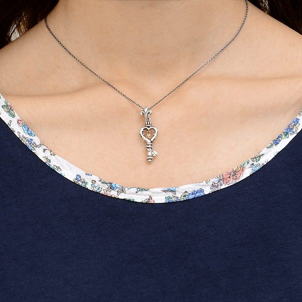 シルバーネックレス