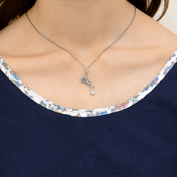 シルバーネックレス