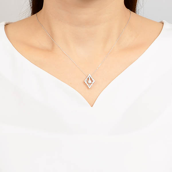 プラチナネックレス