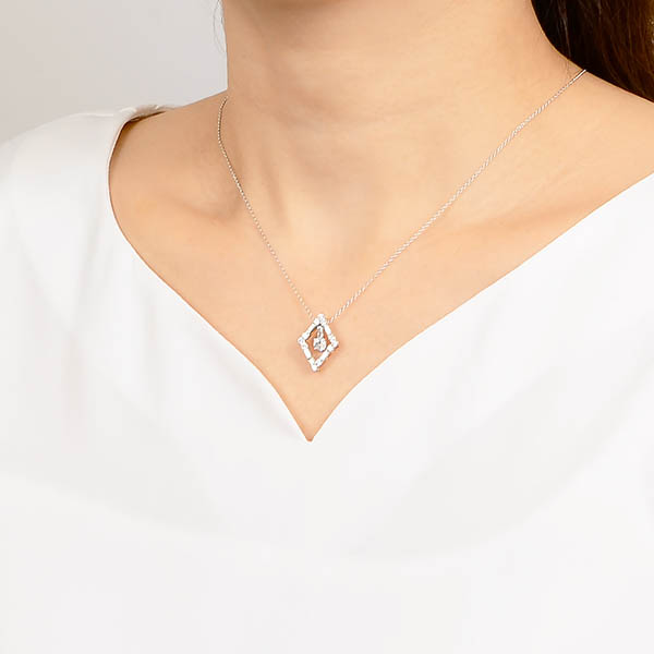 プラチナネックレス