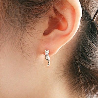 シルバースタッドピアス