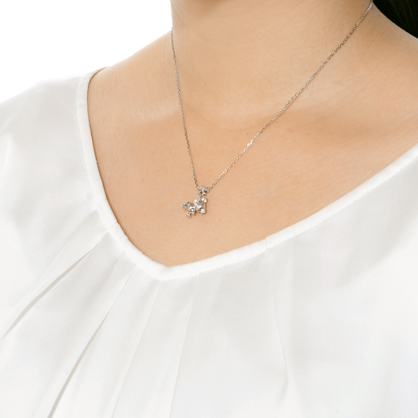 シルバーネックレス