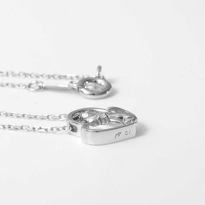 シルバーネックレス