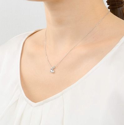 シルバーネックレス