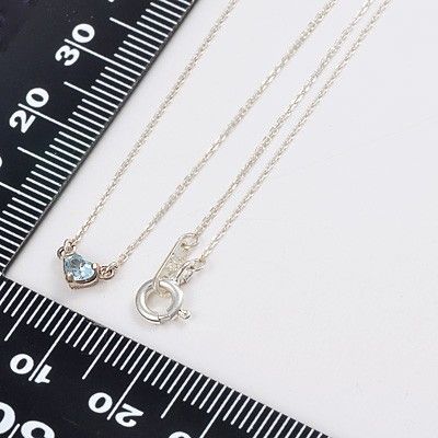 シルバーネックレス