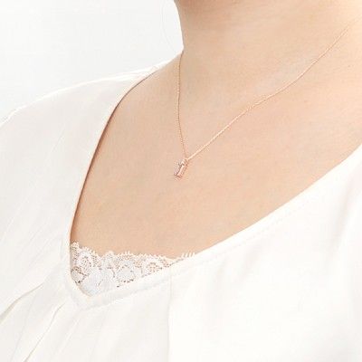 ピンクゴールドネックレス