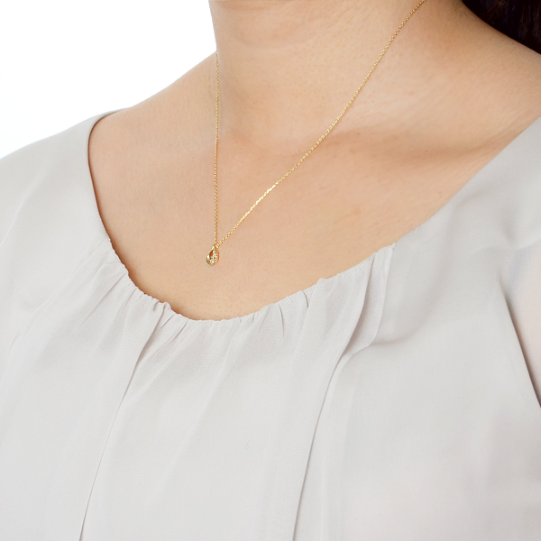 シルバーネックレス