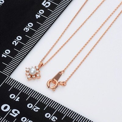 シルバーネックレス