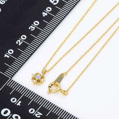 シルバーネックレス