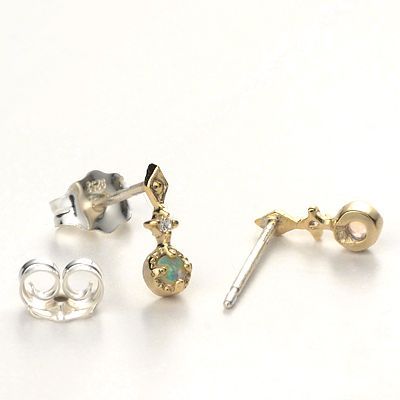 シルバースタッドピアス