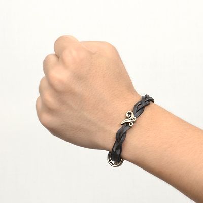 レザーブレスレット