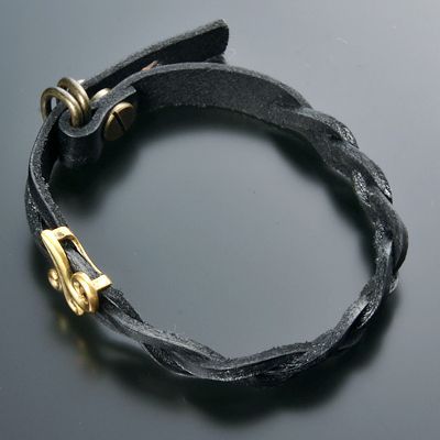 レザーブレスレット