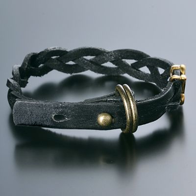 レザーブレスレット