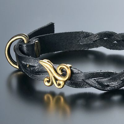 レザーブレスレット