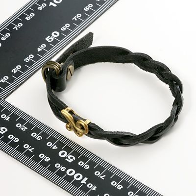 レザーブレスレット