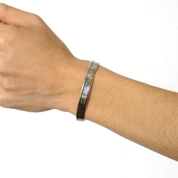 シルバーバングル