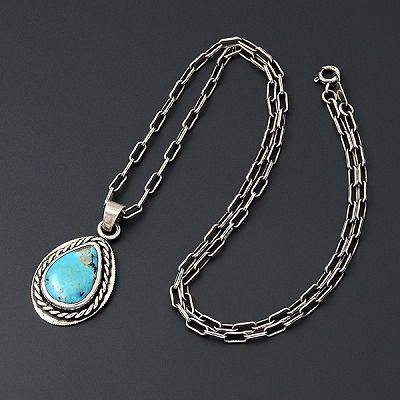 シルバーネックレス