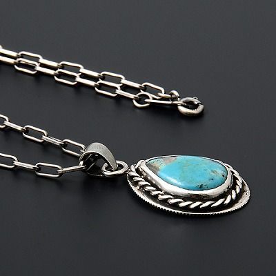 シルバーネックレス